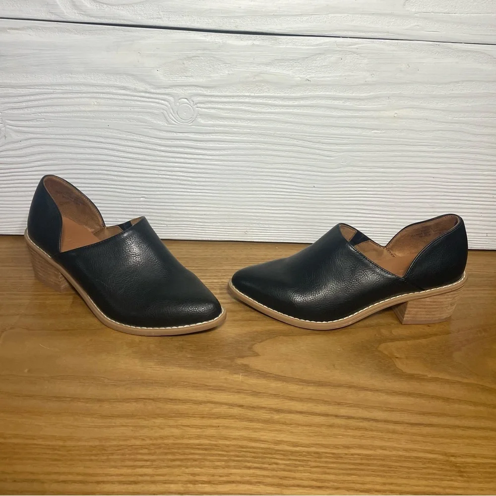 NEW Cynthia Rowley Black Ankle Boots - Picture 5 of 12